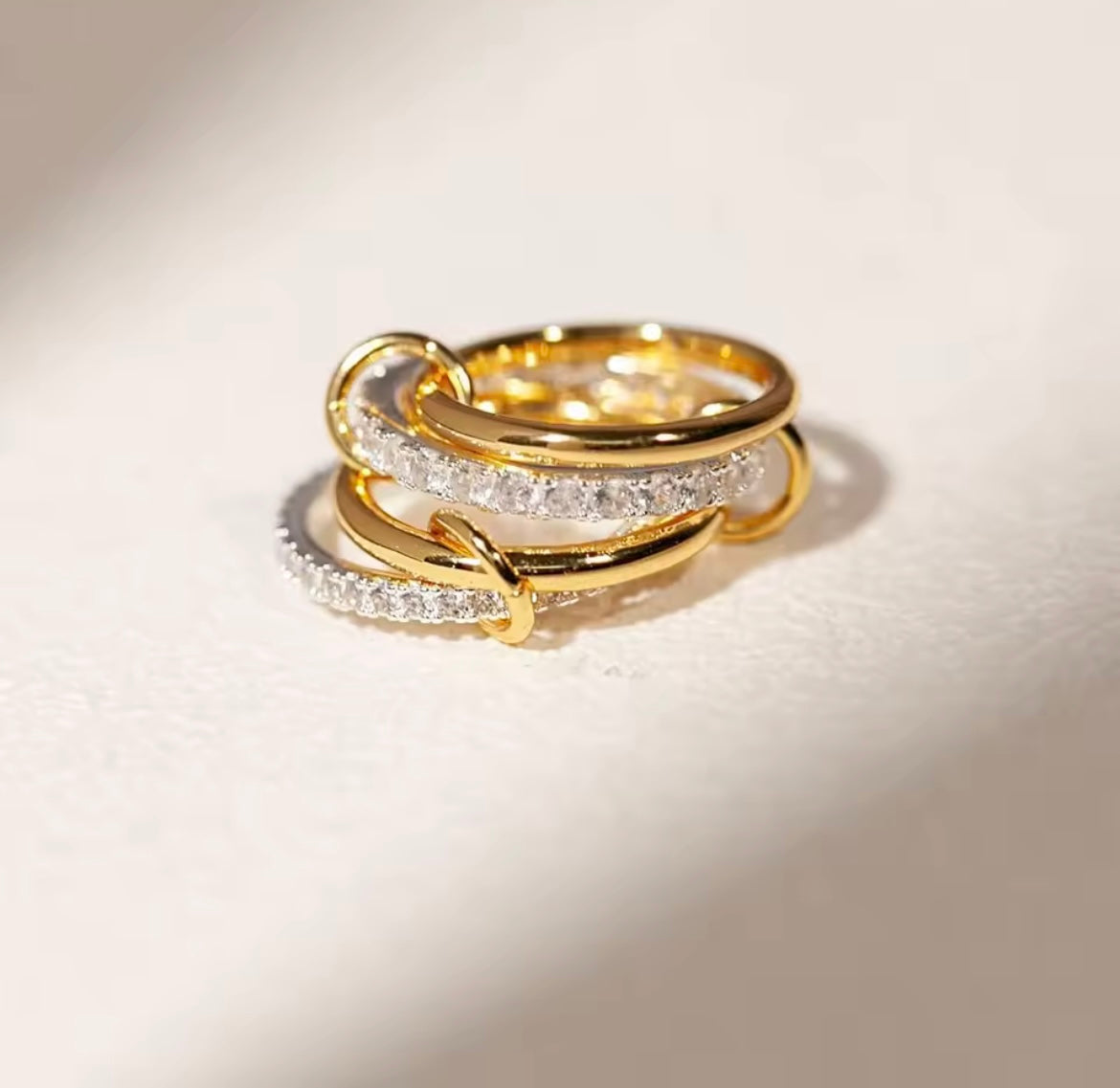 Interlocked mix ring