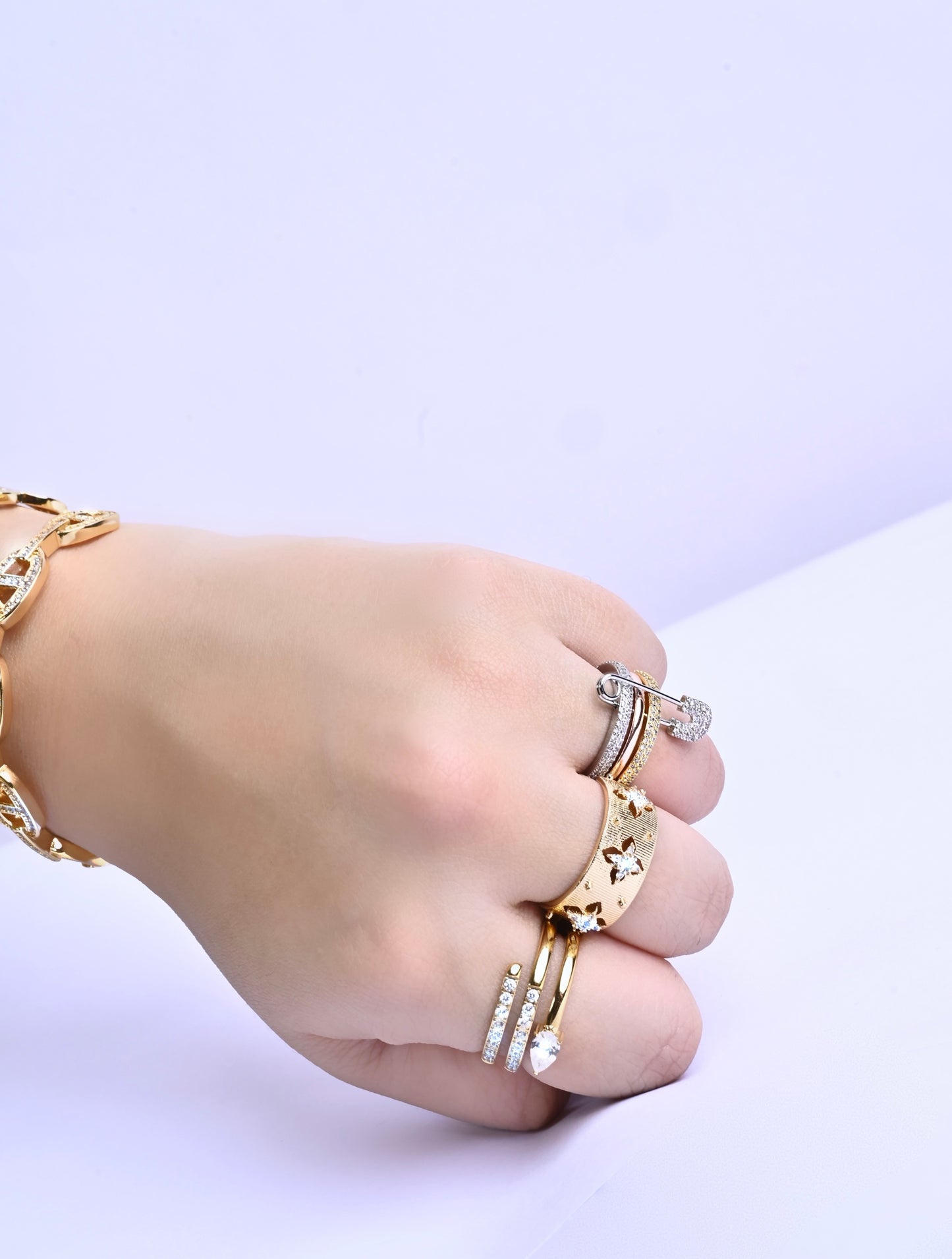 Multicolour pin ring